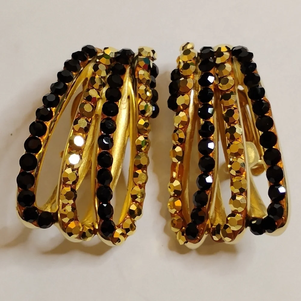 Vintage FO Inc Rhinestone 10 Kt Gold Plated Clip On Earrings‎